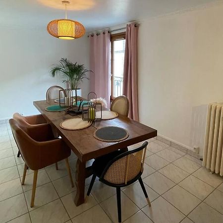 Appartement «La Vie Est Belle» Au Coeur De Sézanne Екстериор снимка